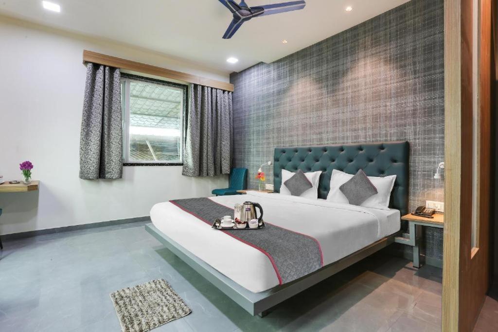 Glitz Hotels Arc Palace - Mankoli, Bhiwandi Экстерьер фото
